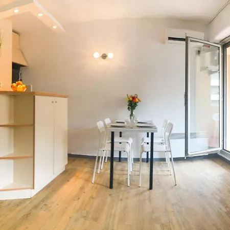Apartment Bleu Azur 4 Pers Hyper Centre Plage, Gare A 2 Mn A Pied *