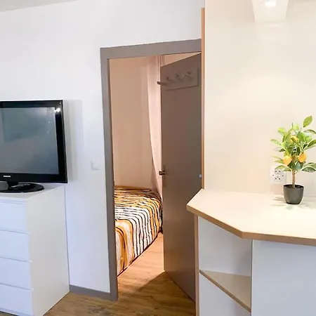 Apartment Bleu Azur 4 Pers Hyper Centre Plage, Gare A 2 Mn A Pied *